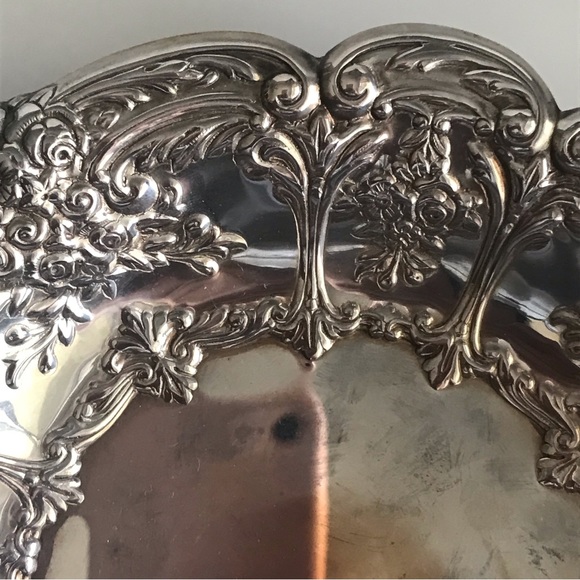 SHEFFIELD SILVER CO. "Royal Bouquet" 7" Silver Plate Round Candy Dish #1580 -USA - Picture 4 of 14